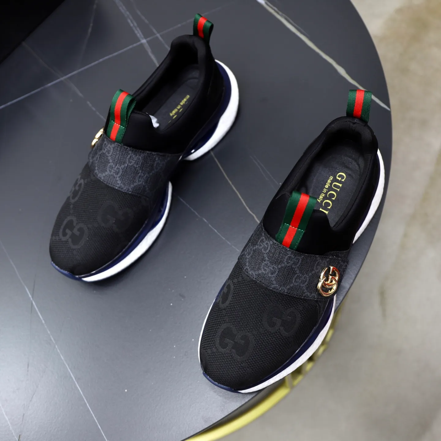 Ex-factory price: 442💰🙅‍♂️🙅‍♂️🙅‍♂️ Brand: GUCCI Standard code: 38-44 (45 customized) Grade: Same as the official website Material: Original leather splicing, comfortable and breathable lining, original wear-resistant outsole Style category: Men's fashionable casual shoes, running shoes, noble luxury brand elements, top luxury Color: actual picture color